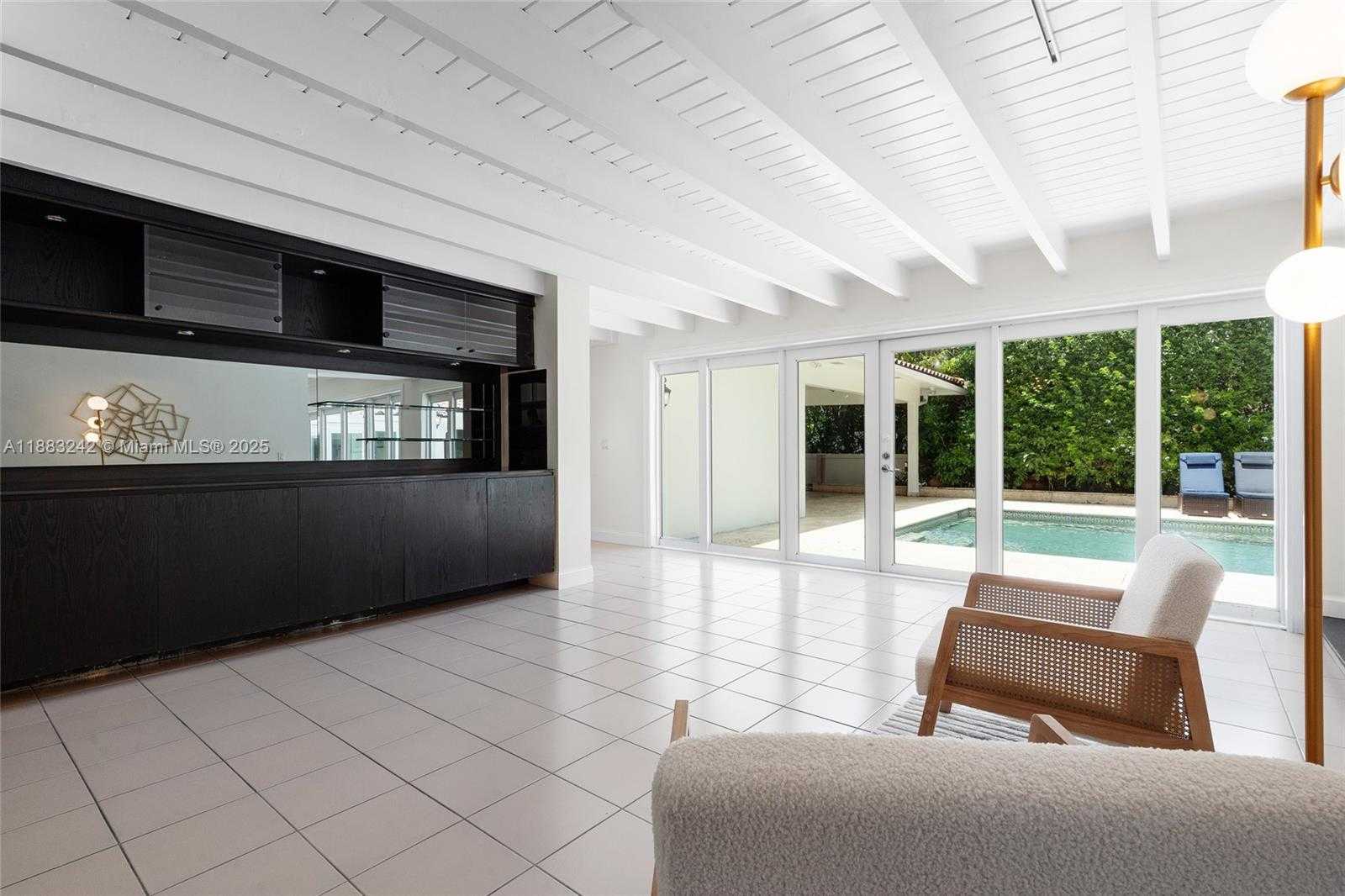 Small Image of 5810 MAGGIORE ST #5810, Coral Gables Number 19