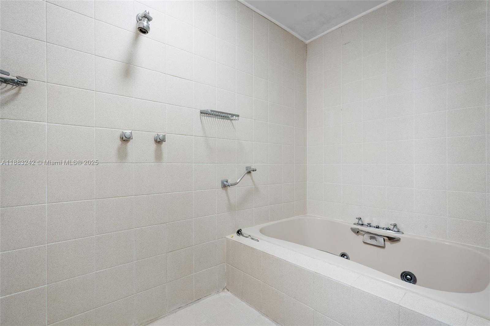 Small Image of 5810 MAGGIORE ST #5810, Coral Gables Number 27