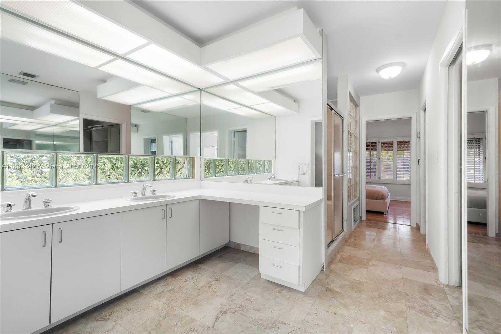 Small Image of 5810 MAGGIORE ST #5810, Coral Gables Number 28
