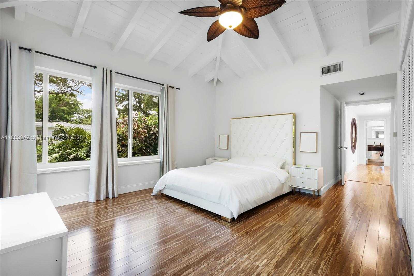 Small Image of 5810 MAGGIORE ST #5810, Coral Gables Number 31
