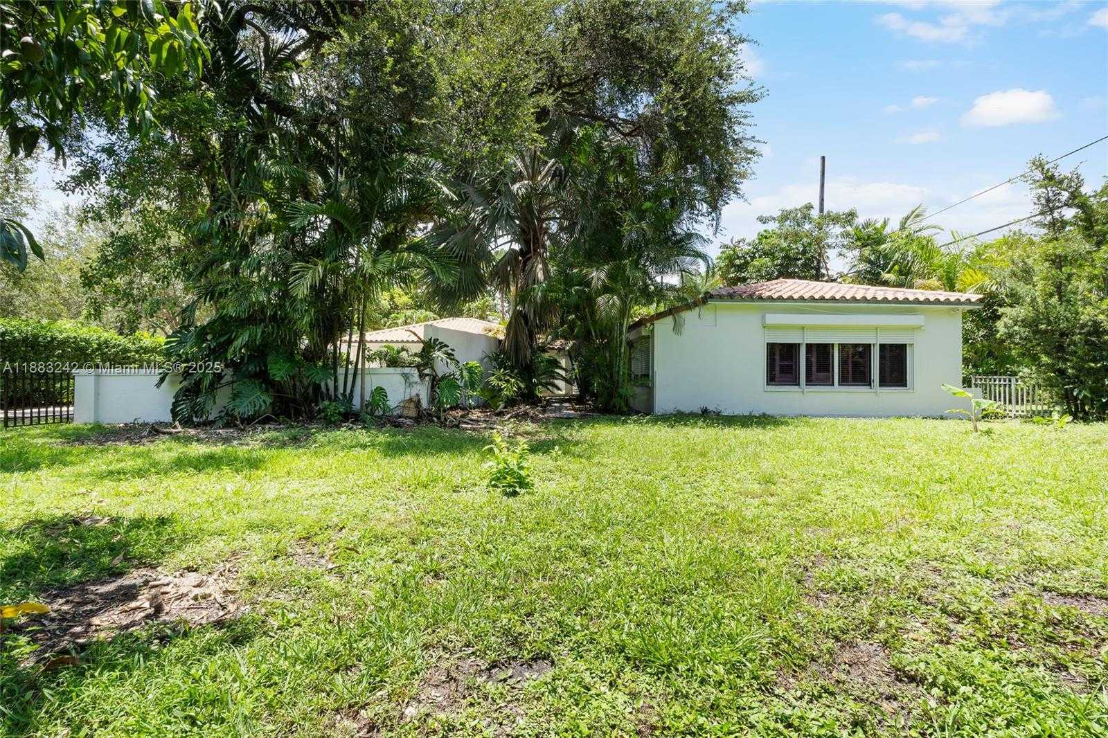 Small Image of 5810 MAGGIORE ST #5810, Coral Gables Number 34