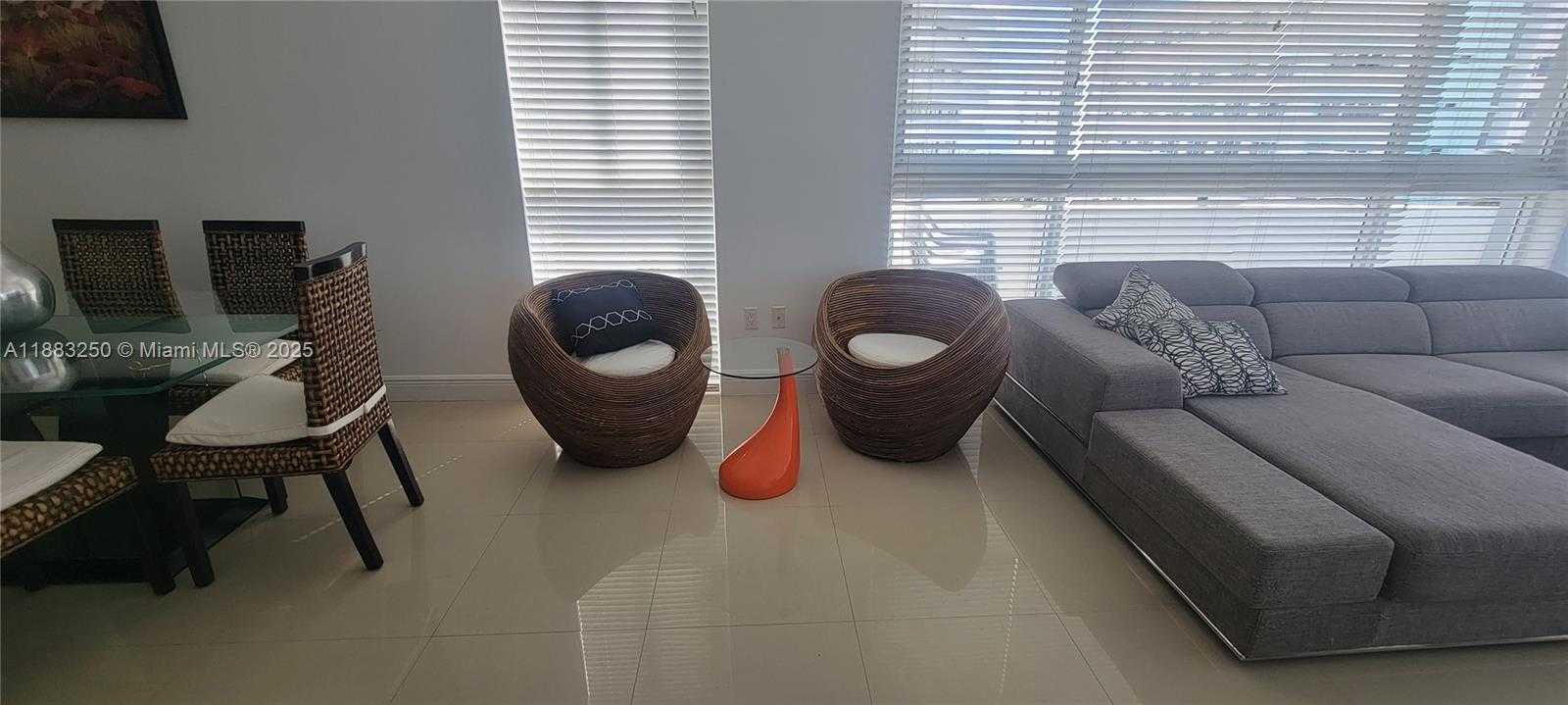 Small Image of 3200 COLLINS AVE #6-5, Miami Beach Number 12