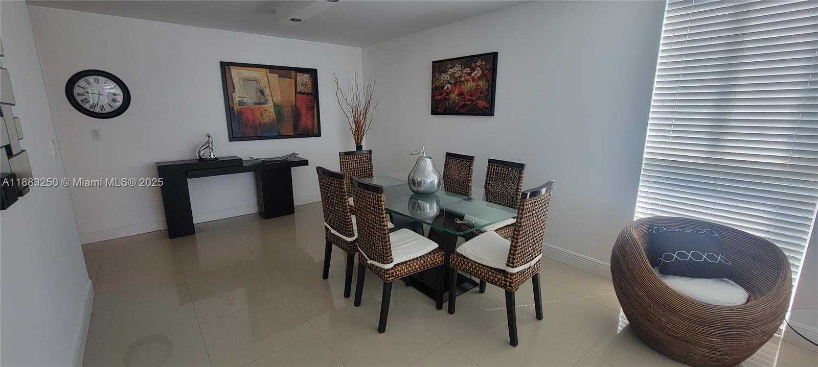 Small Image of 3200 COLLINS AVE #6-5, Miami Beach Number 13