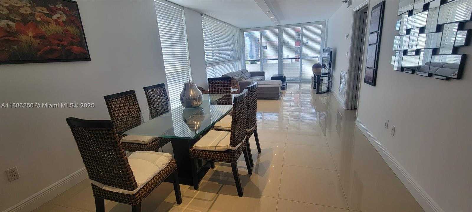 Small Image of 3200 COLLINS AVE #6-5, Miami Beach Number 2