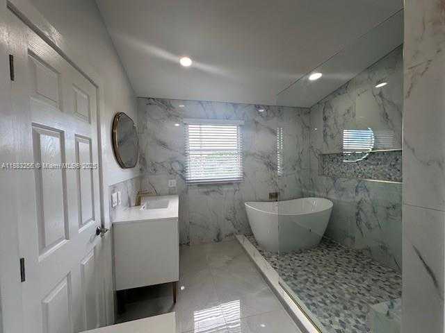 Small Image of 8557 WINDY CIR #1, Boynton Beach Number 19