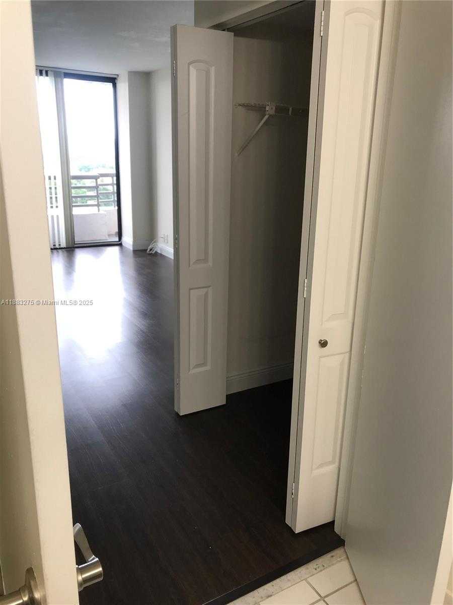 Small Image of 3300 NORTH EAST 191ST ST #1412, Aventura Number 11
