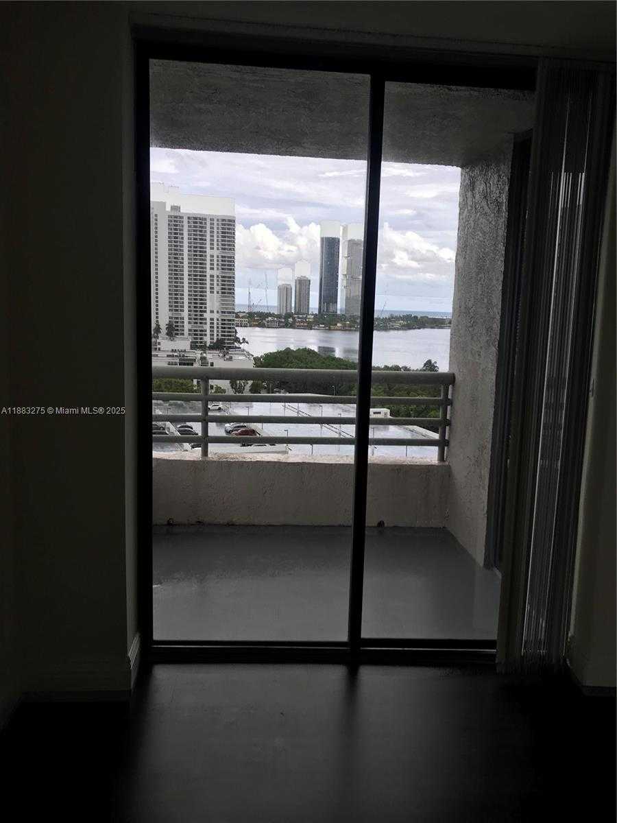 Small Image of 3300 NORTH EAST 191ST ST #1412, Aventura Number 25