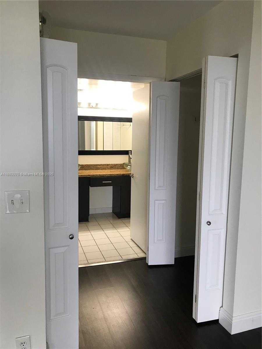 Small Image of 3300 NORTH EAST 191ST ST #1412, Aventura Number 7