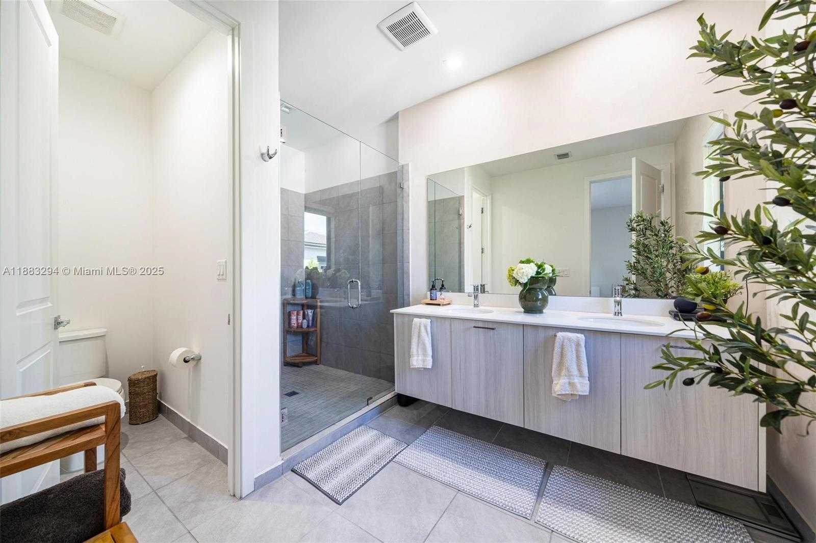 Small Image of 4408 NORTH WEST 80TH AVE, Doral Number 16