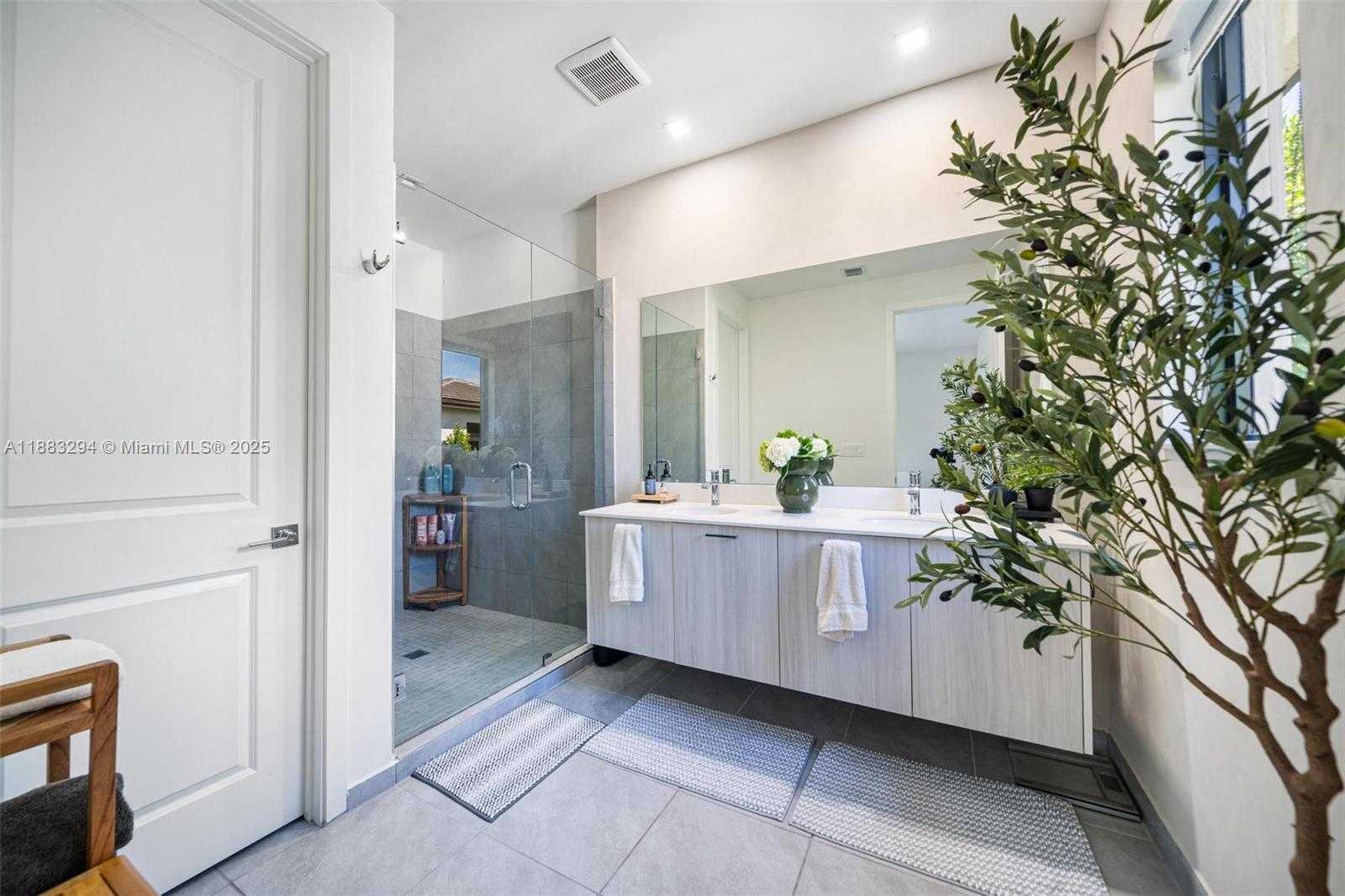 Small Image of 4408 NORTH WEST 80TH AVE, Doral Number 18