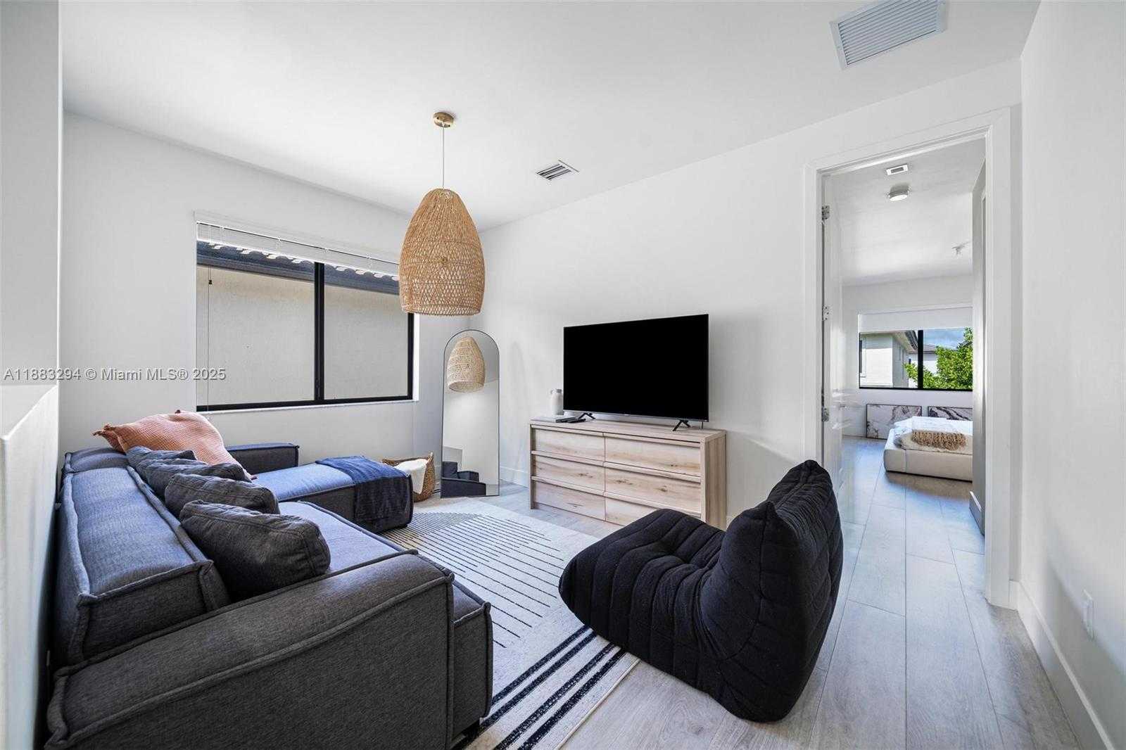 Small Image of 4408 NORTH WEST 80TH AVE, Doral Number 23