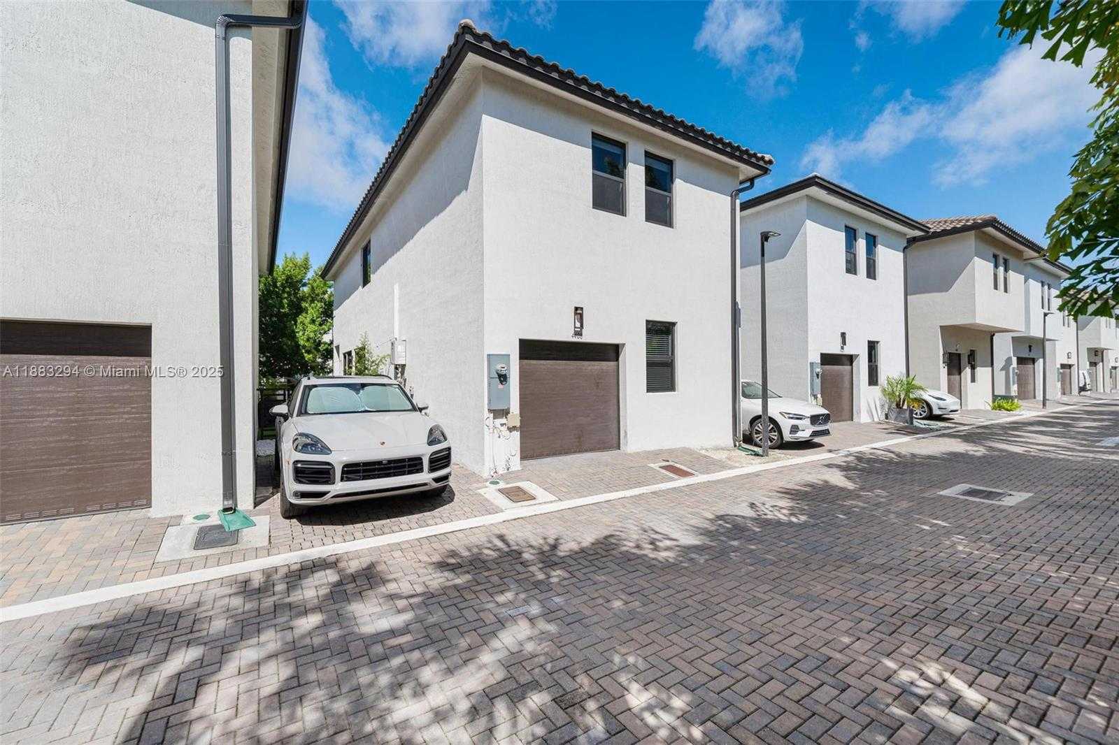 Small Image of 4408 NORTH WEST 80TH AVE, Doral Number 32