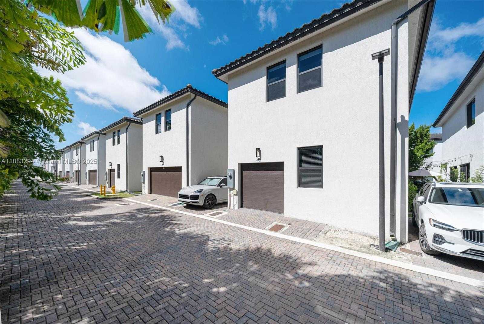 Small Image of 4408 NORTH WEST 80TH AVE, Doral Number 33