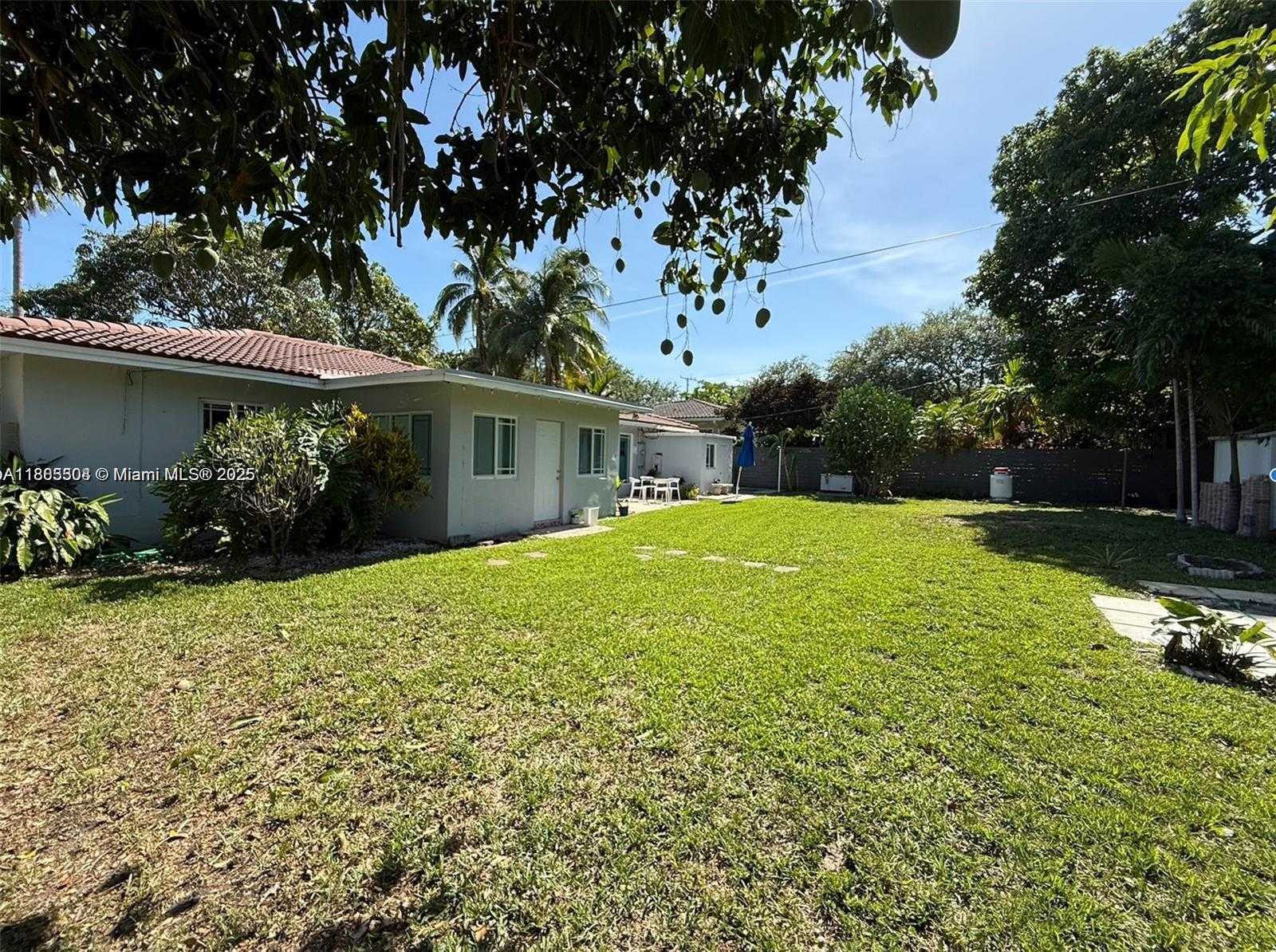 Small Image of 1285 NORTH EAST 103RD, Miami Shores Number 14