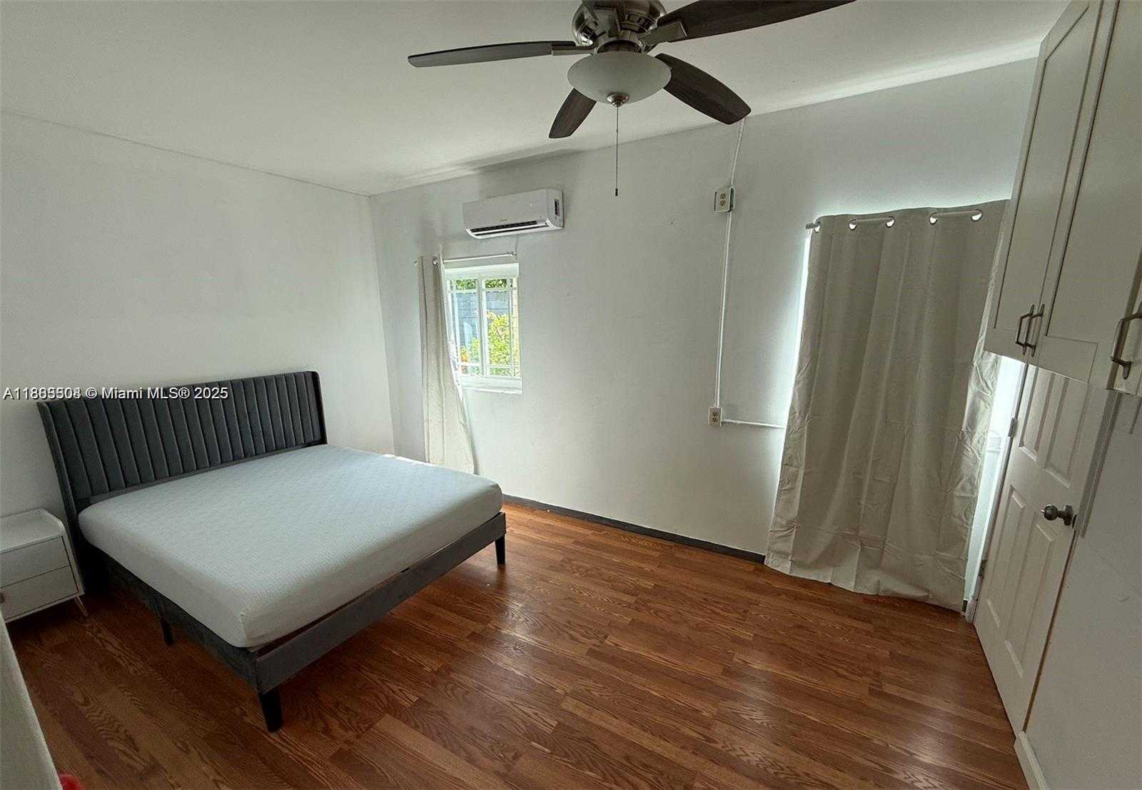 Small Image of 1285 NORTH EAST 103RD, Miami Shores Number 7