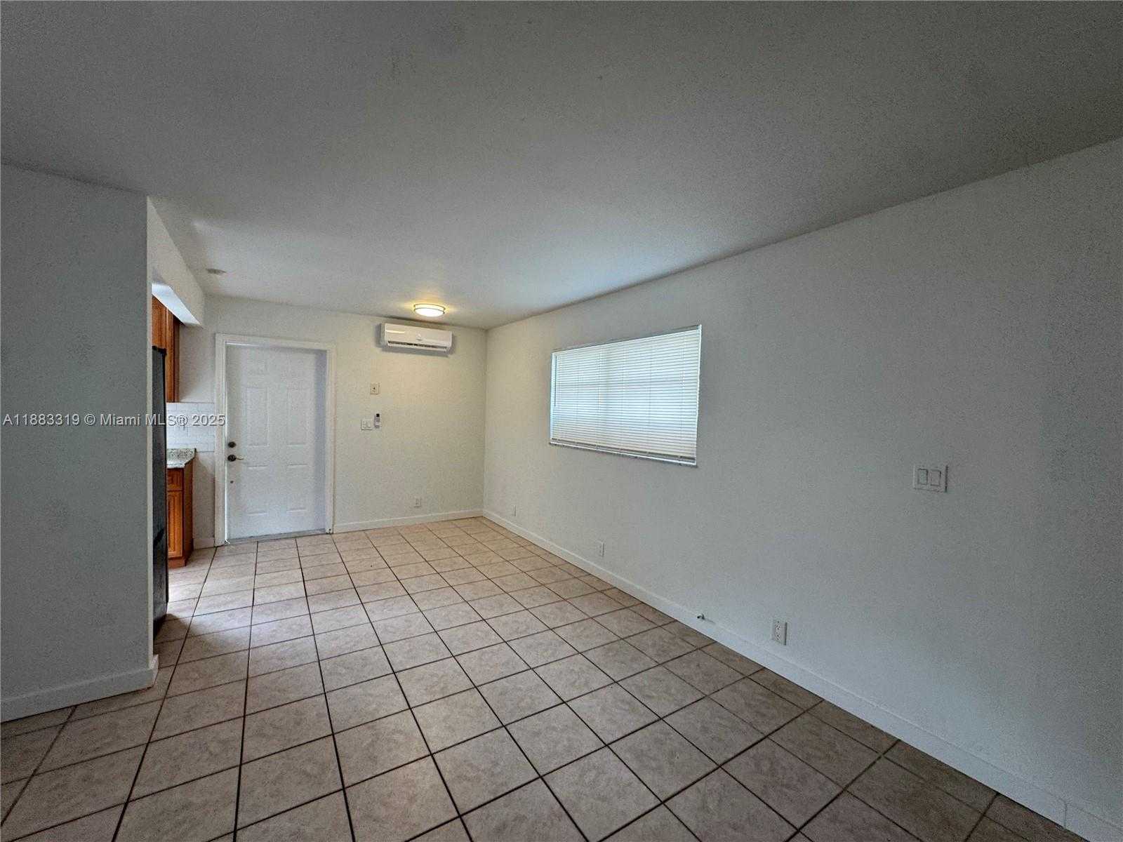 Small Image of 2318 CLEVELAND ST #2, Hollywood Number 3