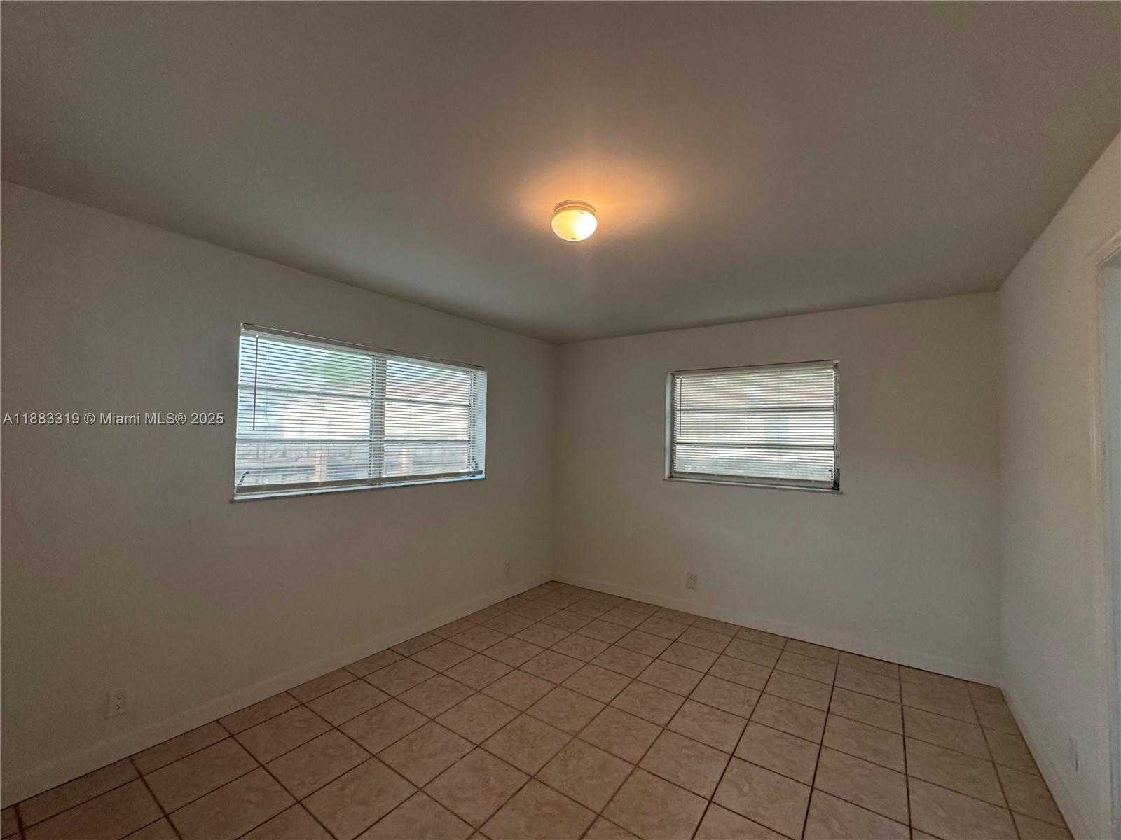 Small Image of 2318 CLEVELAND ST #2, Hollywood Number 6