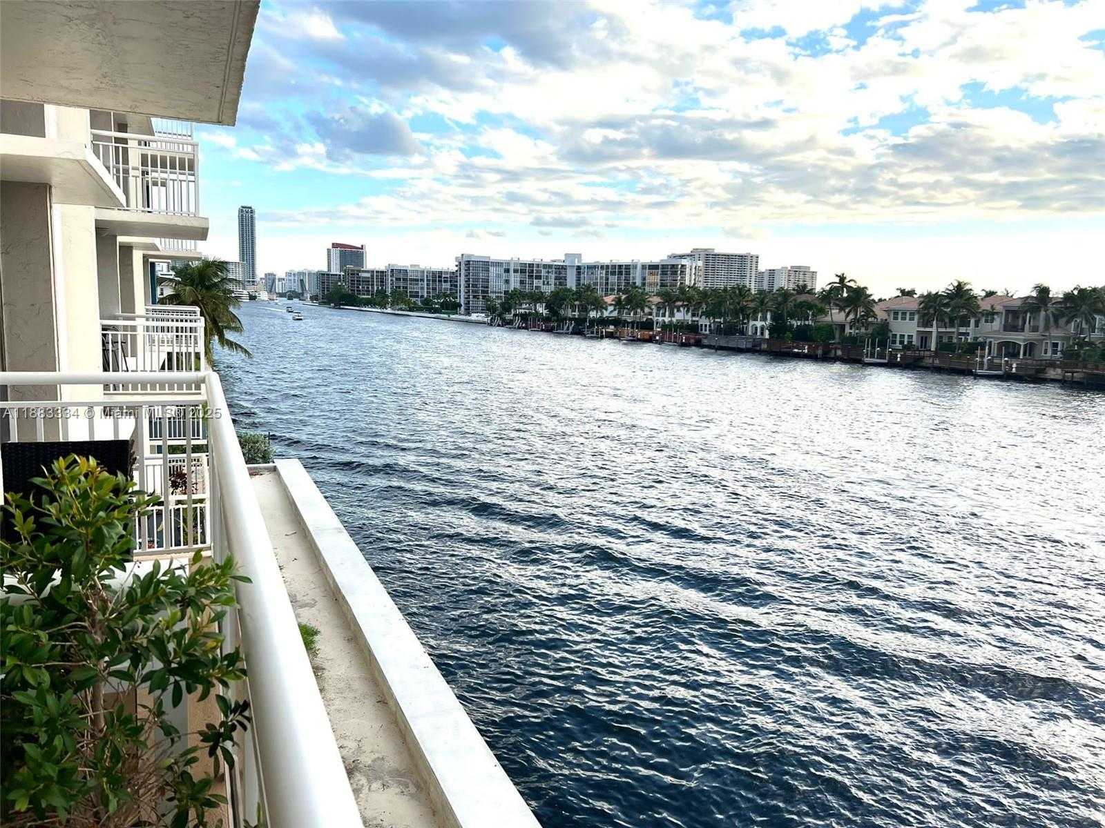 Small Image of 1600 SOUTH OCEAN DR #3D, Hollywood Number 4