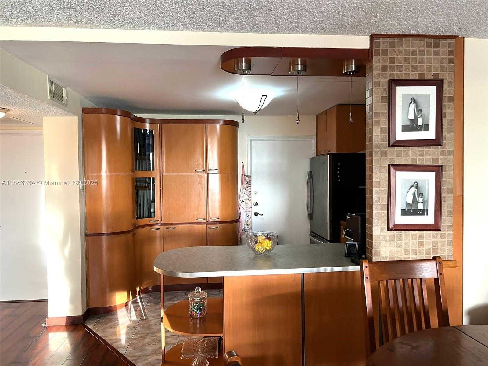Small Image of 1600 SOUTH OCEAN DR #3D, Hollywood Number 9