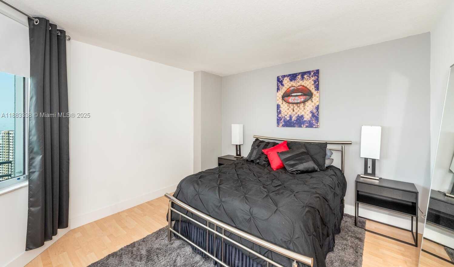 Small Image of 325 SOUTH BISCAYNE BLVD #3915, Miami Number 11