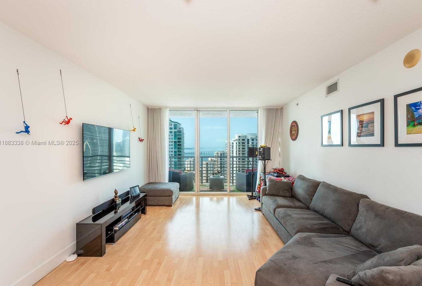 Small Image of 325 SOUTH BISCAYNE BLVD #3915, Miami Number 5