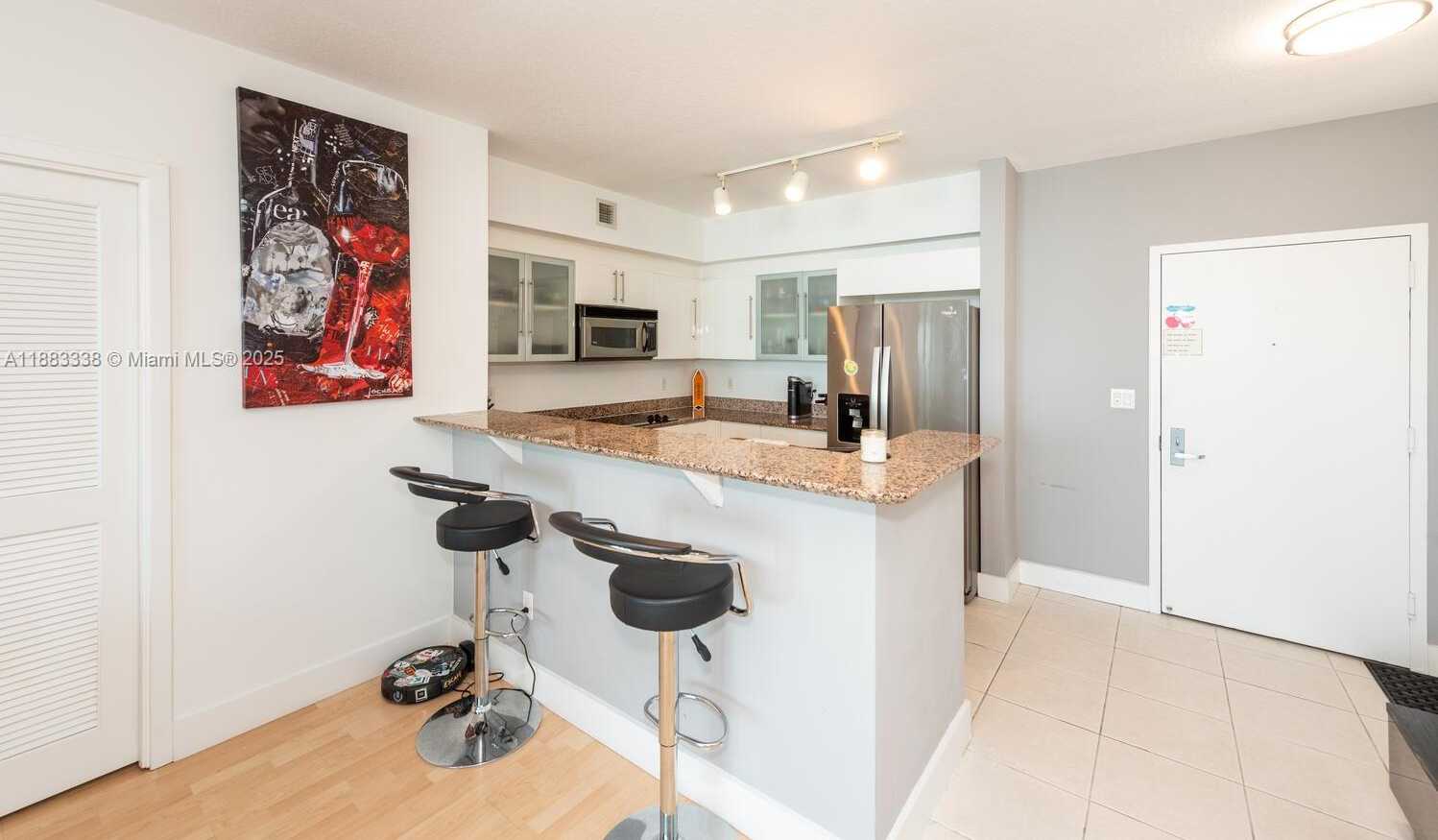 Small Image of 325 SOUTH BISCAYNE BLVD #3915, Miami Number 8
