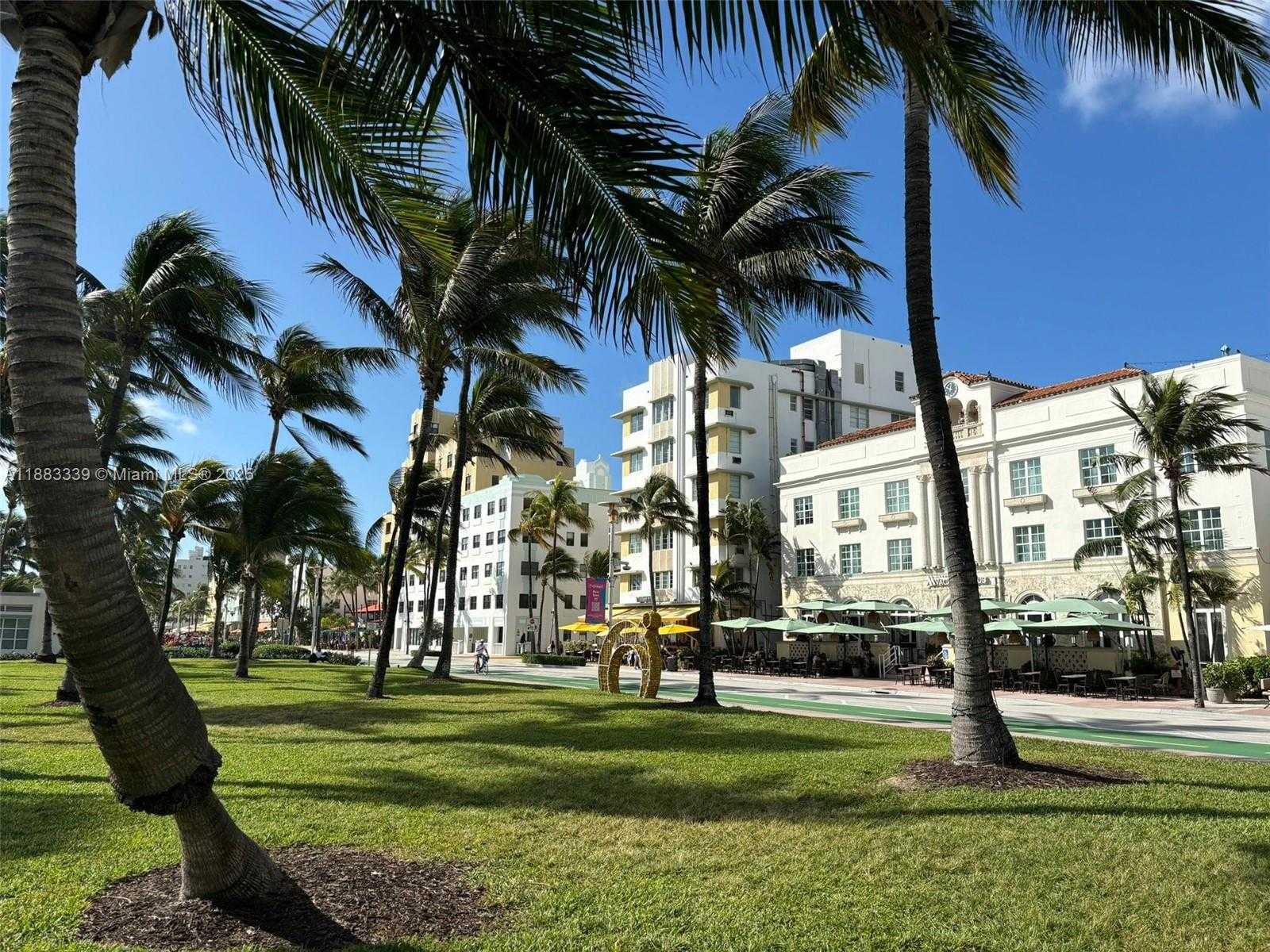 Small Image of 1390 OCEAN DR #502, Miami Beach Number 14