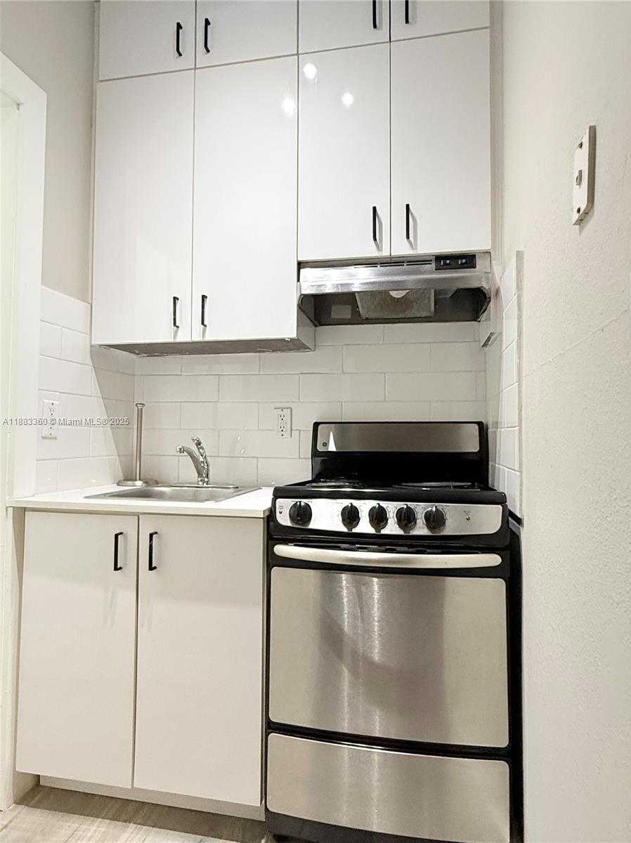 Small Image of 1330 PENNSYLVANIA AVE #113, Miami Beach Number 11