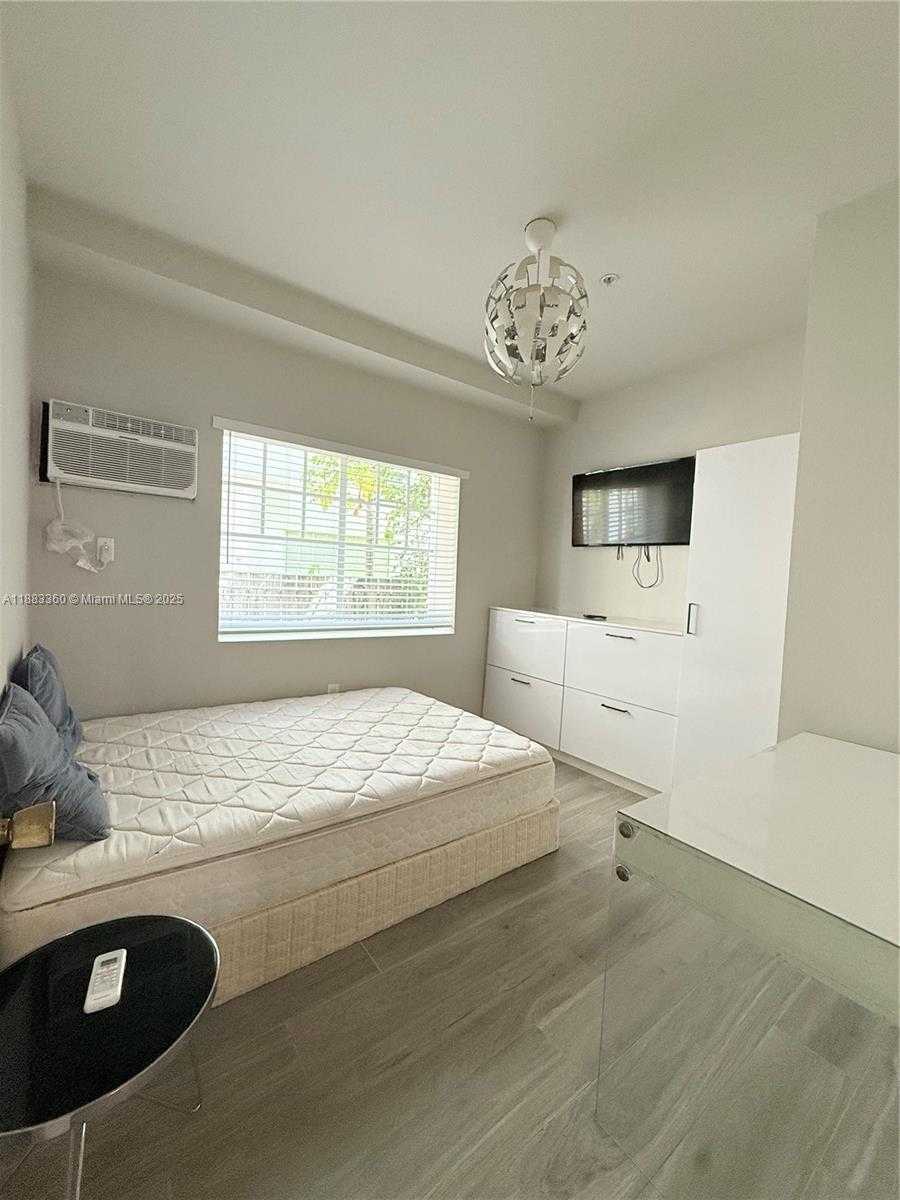 Small Image of 1330 PENNSYLVANIA AVE #113, Miami Beach Number 7
