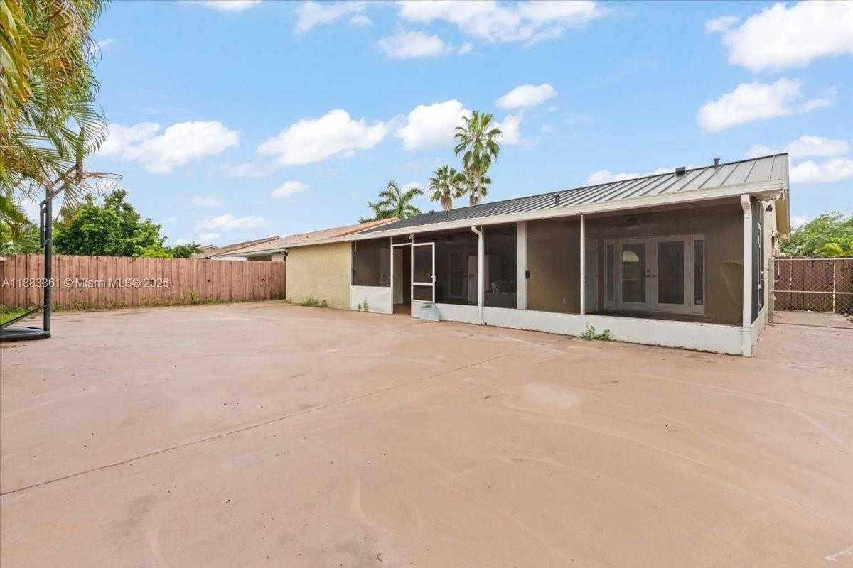 Small Image of 15327 SOUTH WEST 179TH TER, Miami Number 24