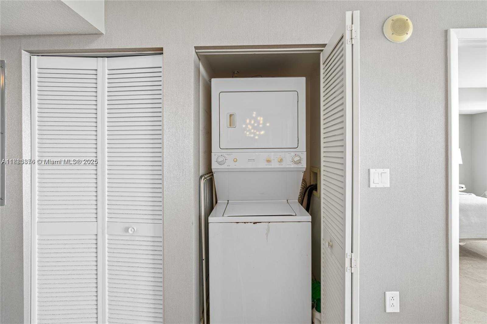 Small Image of 1800 NORTH BAYSHORE DR #3207, Miami Number 12