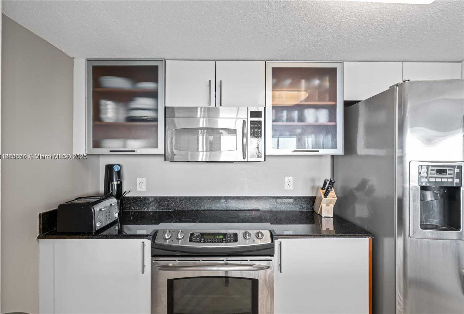 Small Image of 1800 NORTH BAYSHORE DR #3207, Miami Number 14