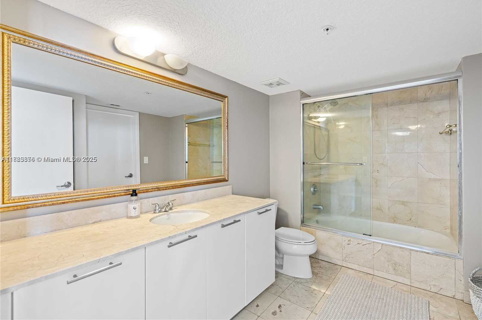 Small Image of 1800 NORTH BAYSHORE DR #3207, Miami Number 15