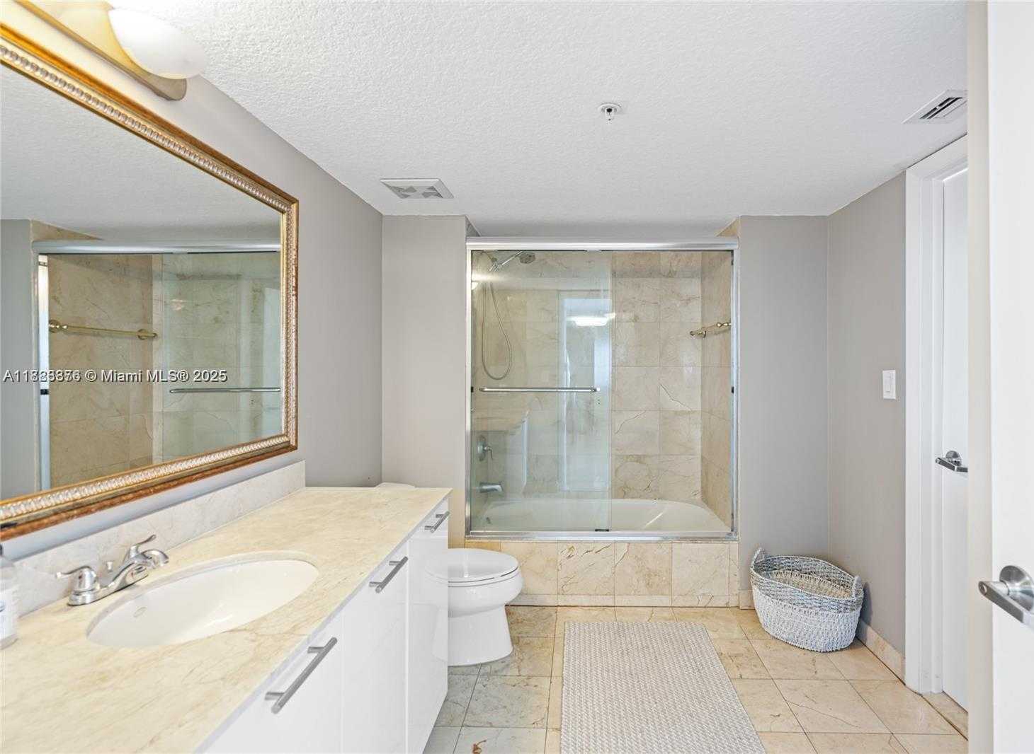 Small Image of 1800 NORTH BAYSHORE DR #3207, Miami Number 16