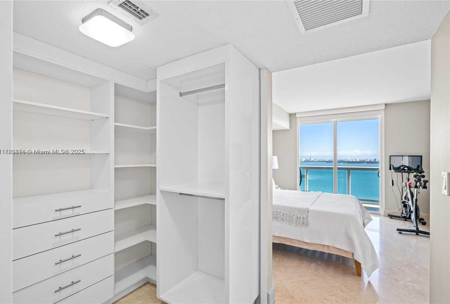 Small Image of 1800 NORTH BAYSHORE DR #3207, Miami Number 19