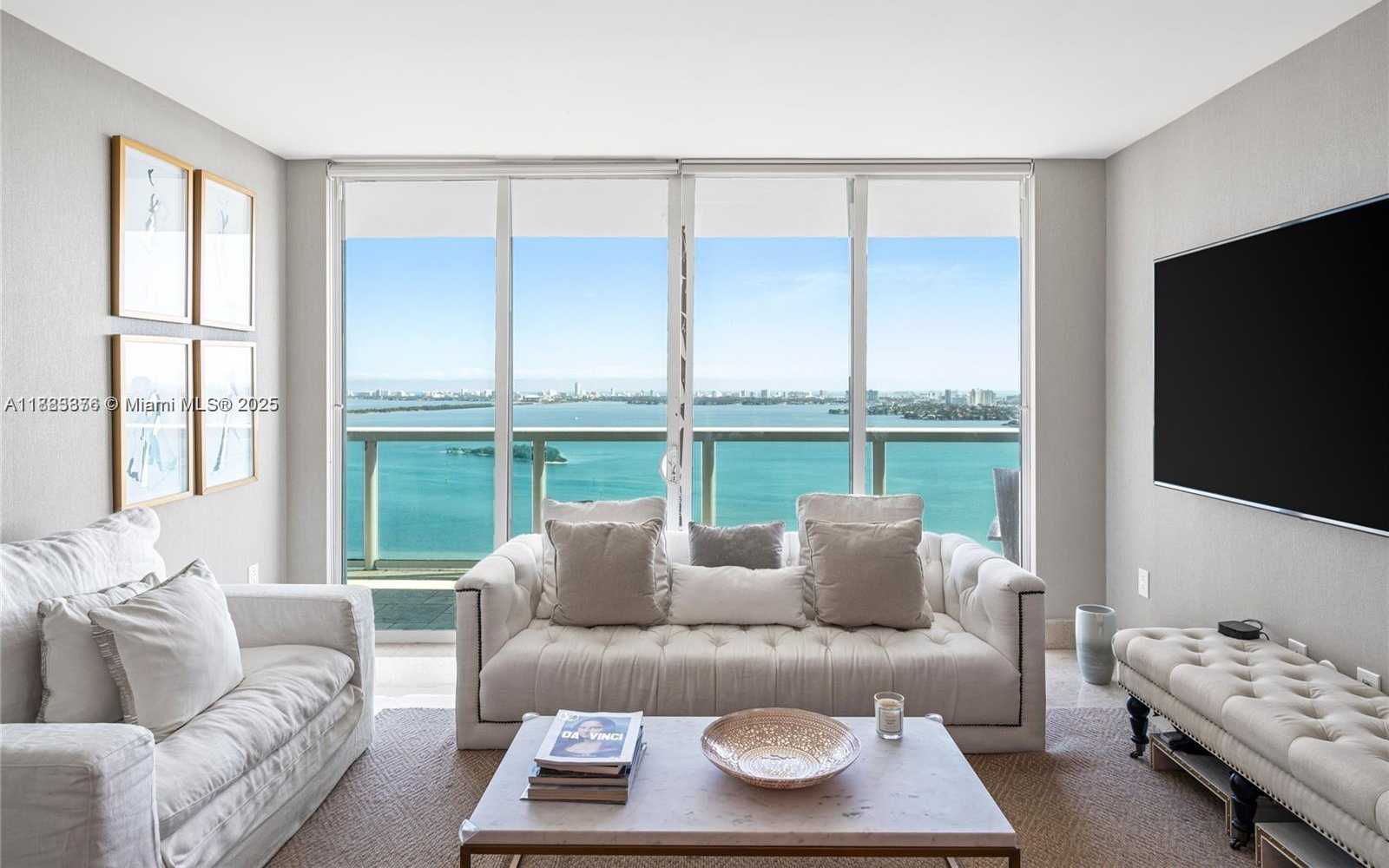 Small Image of 1800 NORTH BAYSHORE DR #3207, Miami Number 2