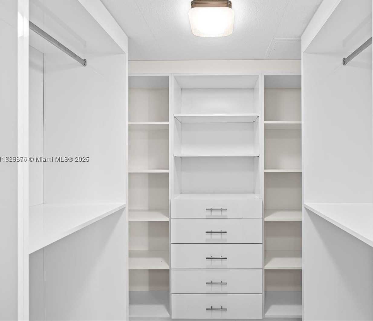 Small Image of 1800 NORTH BAYSHORE DR #3207, Miami Number 20