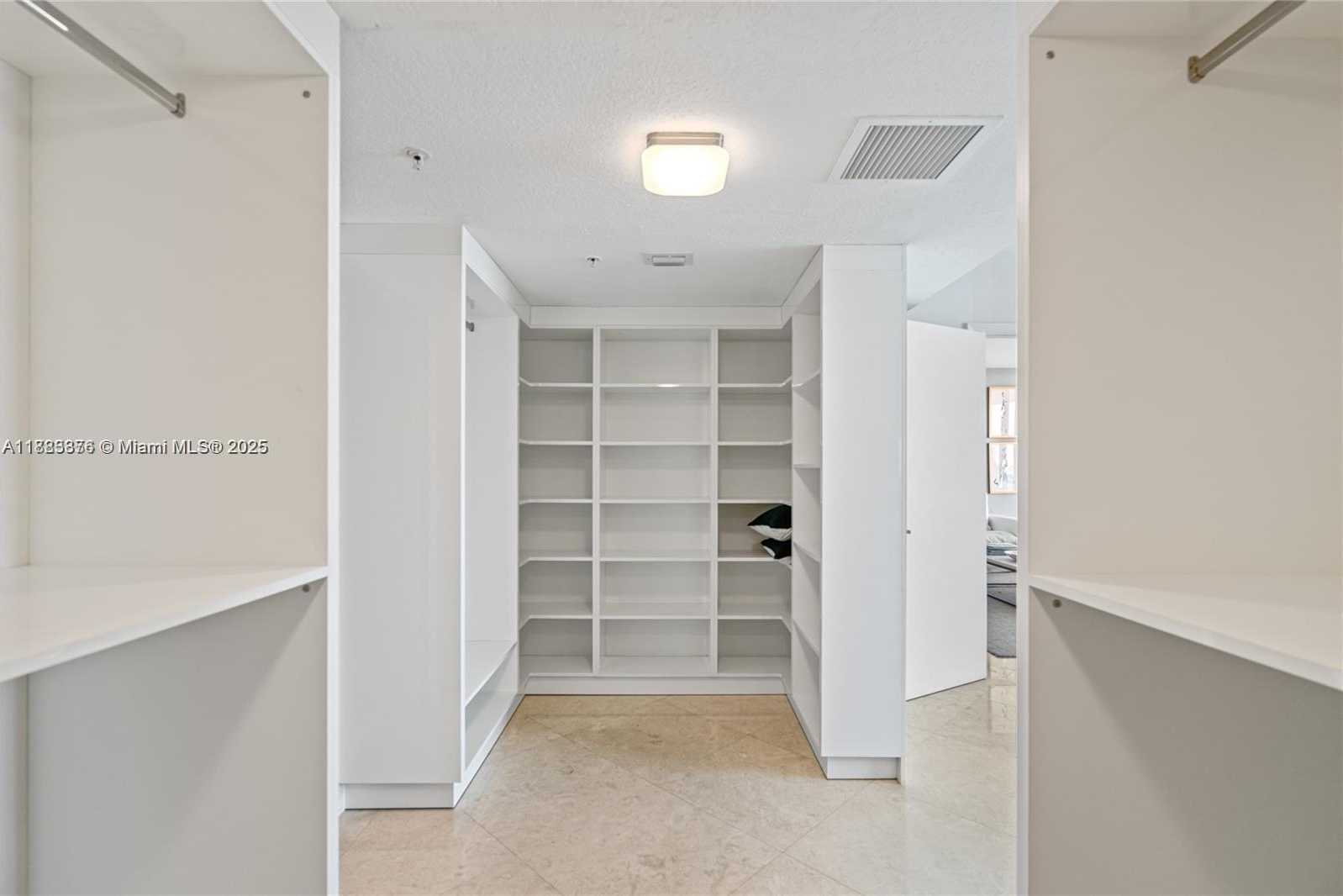Small Image of 1800 NORTH BAYSHORE DR #3207, Miami Number 32