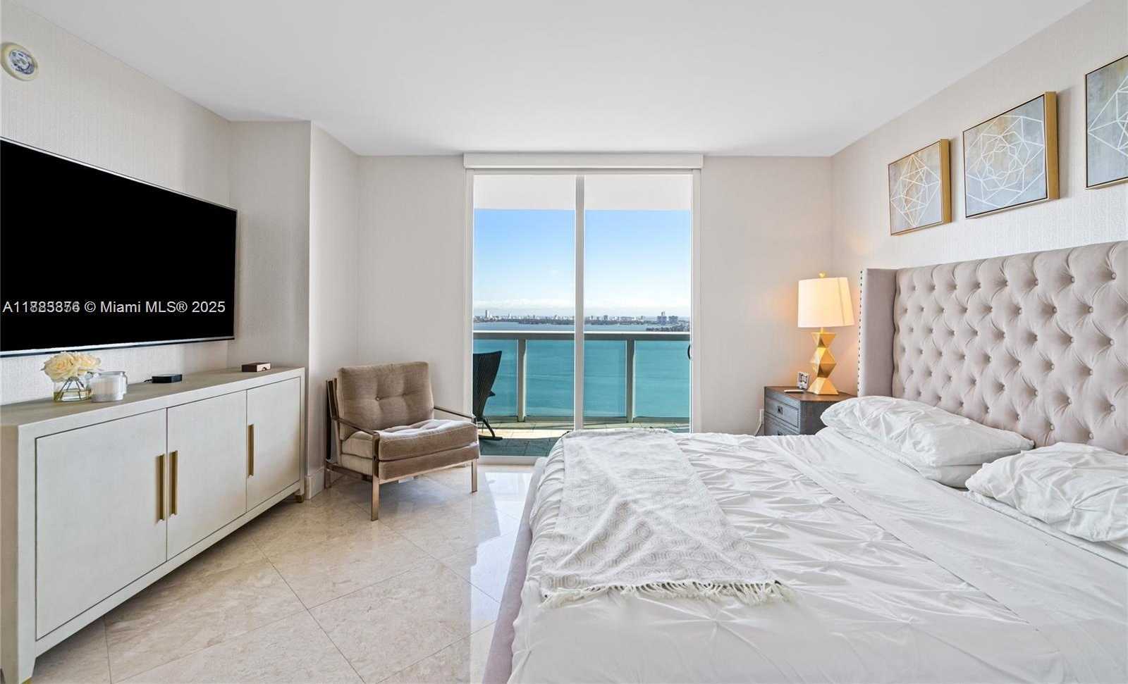 Small Image of 1800 NORTH BAYSHORE DR #3207, Miami Number 36