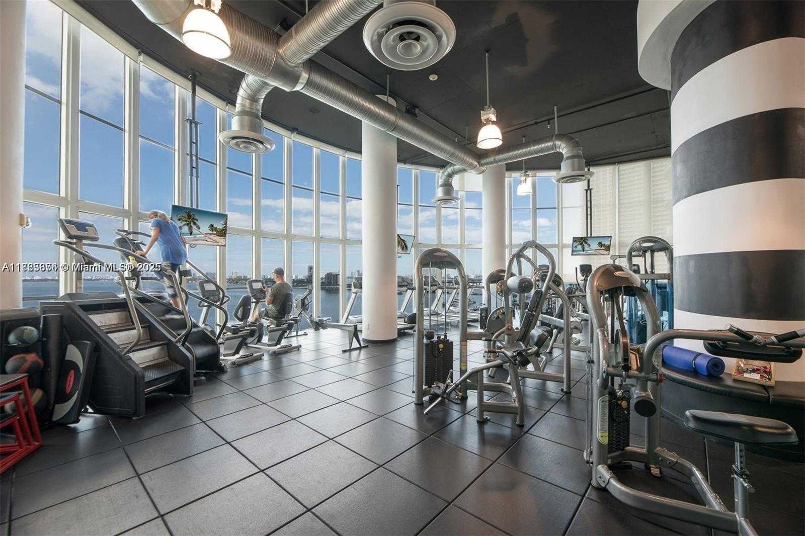 Small Image of 1800 NORTH BAYSHORE DR #3207, Miami Number 40