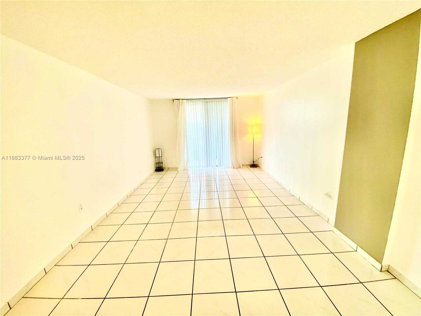 Small Image of 16950 DIXIE #A536, North Miami Beach Number 13