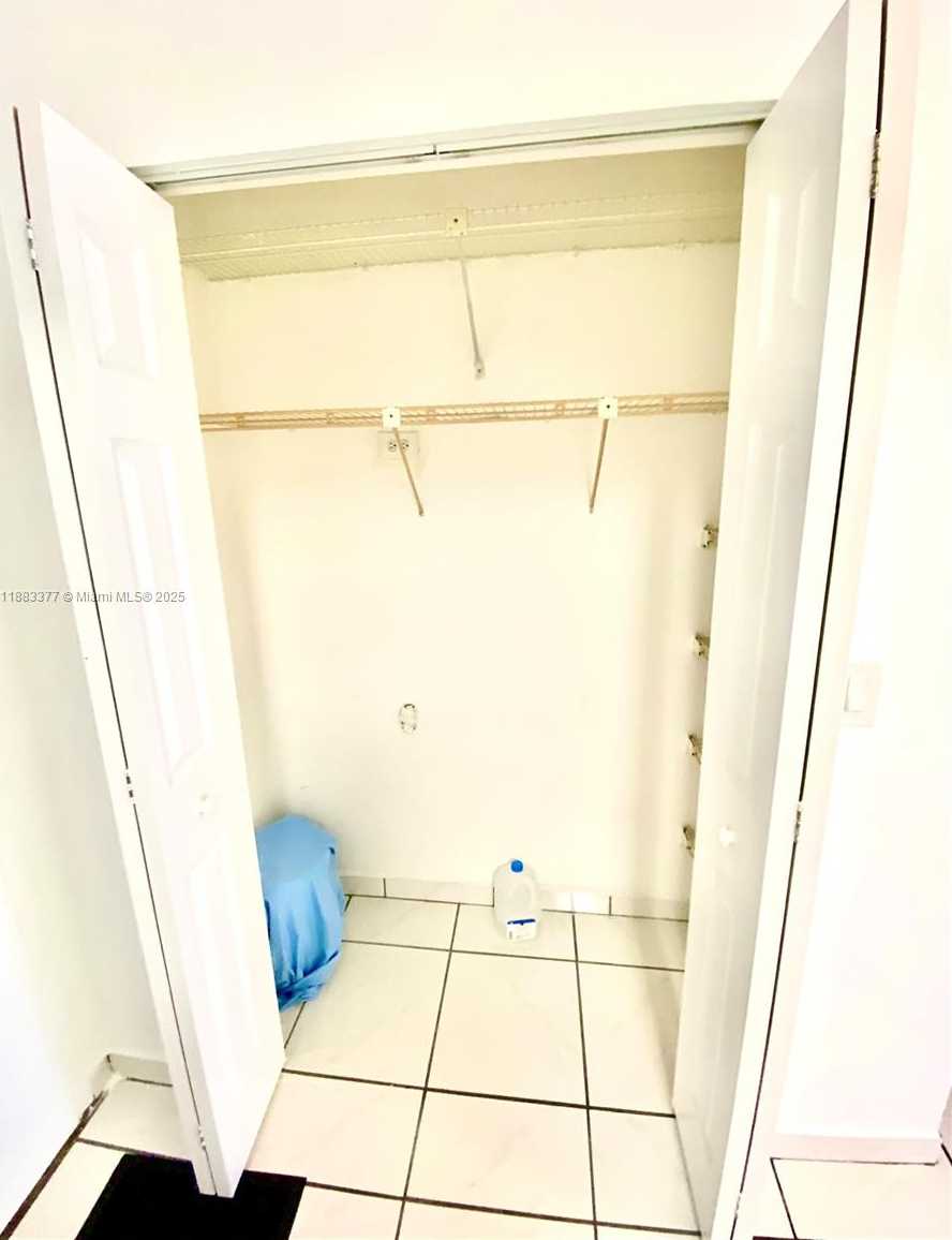 Small Image of 16950 DIXIE #A536, North Miami Beach Number 18