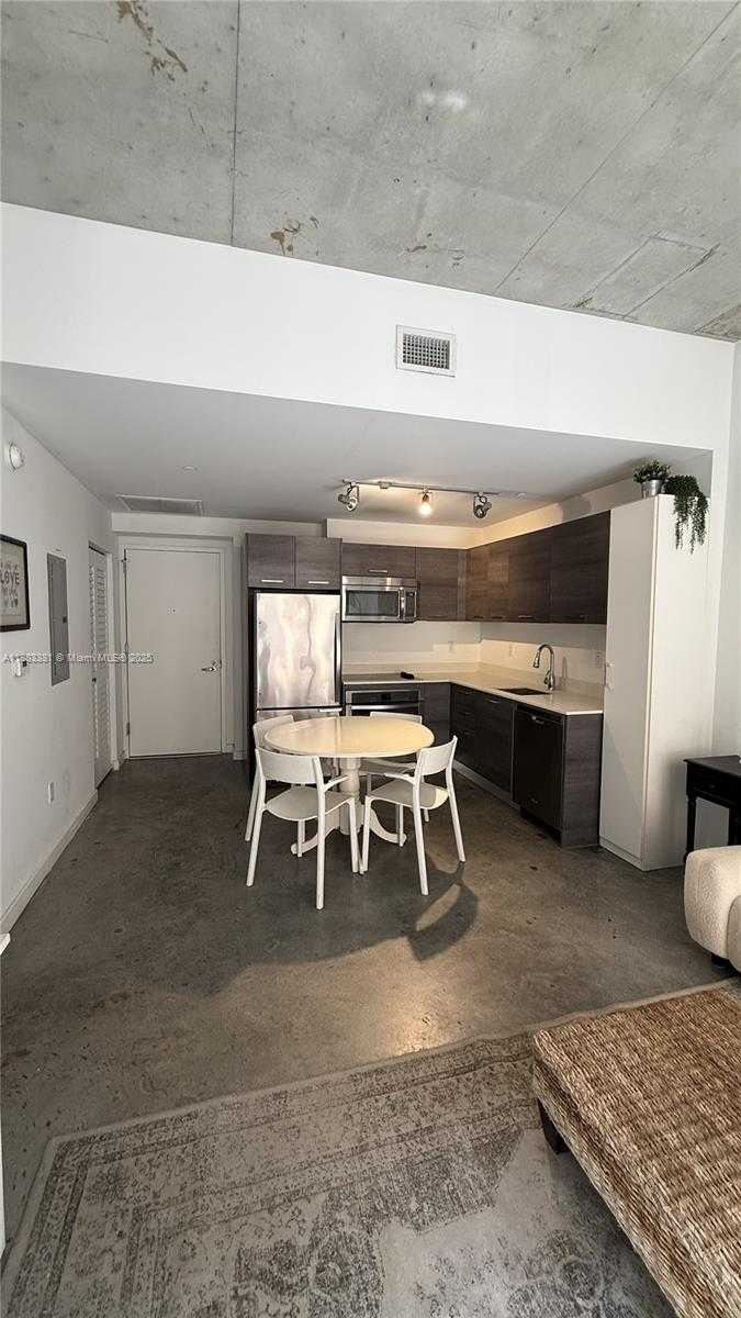 Imagen de Pequeño Objeto