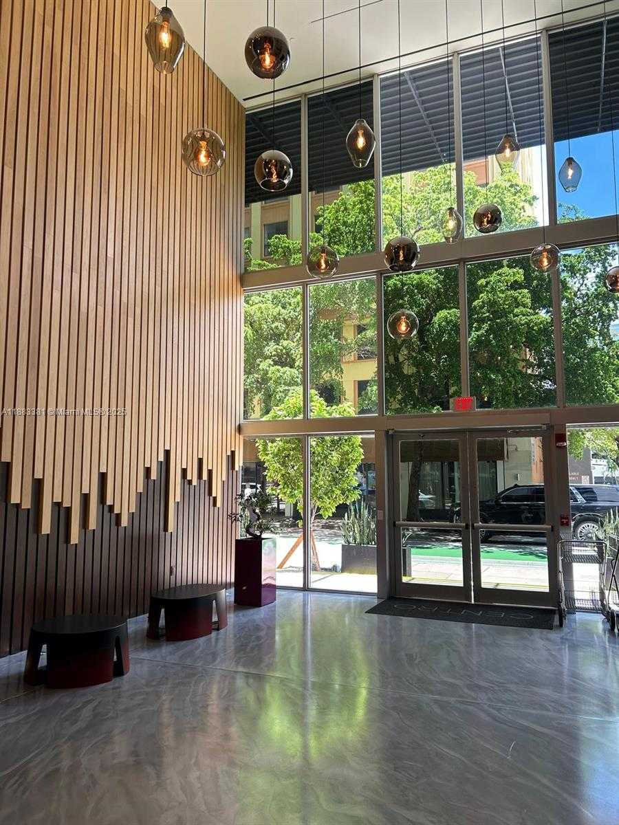 Imagen de Pequeño Objeto