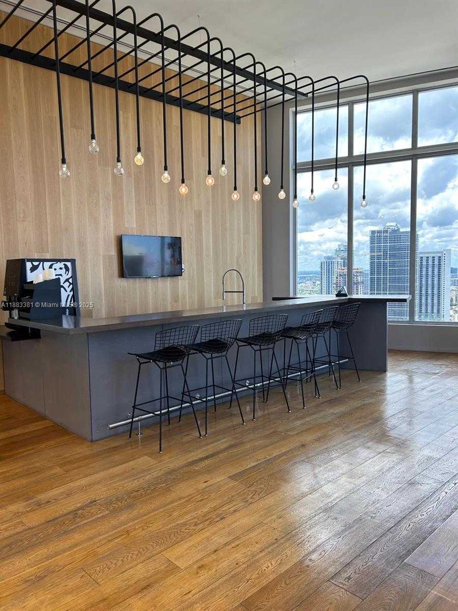 Imagen de Pequeño Objeto