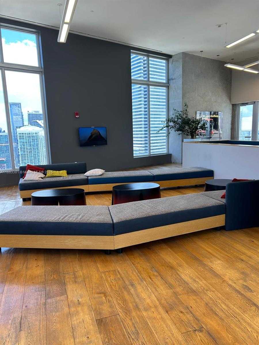 Imagen de Pequeño Objeto