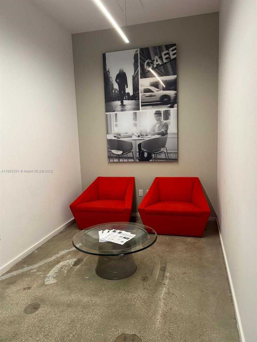 Imagen de Pequeño Objeto