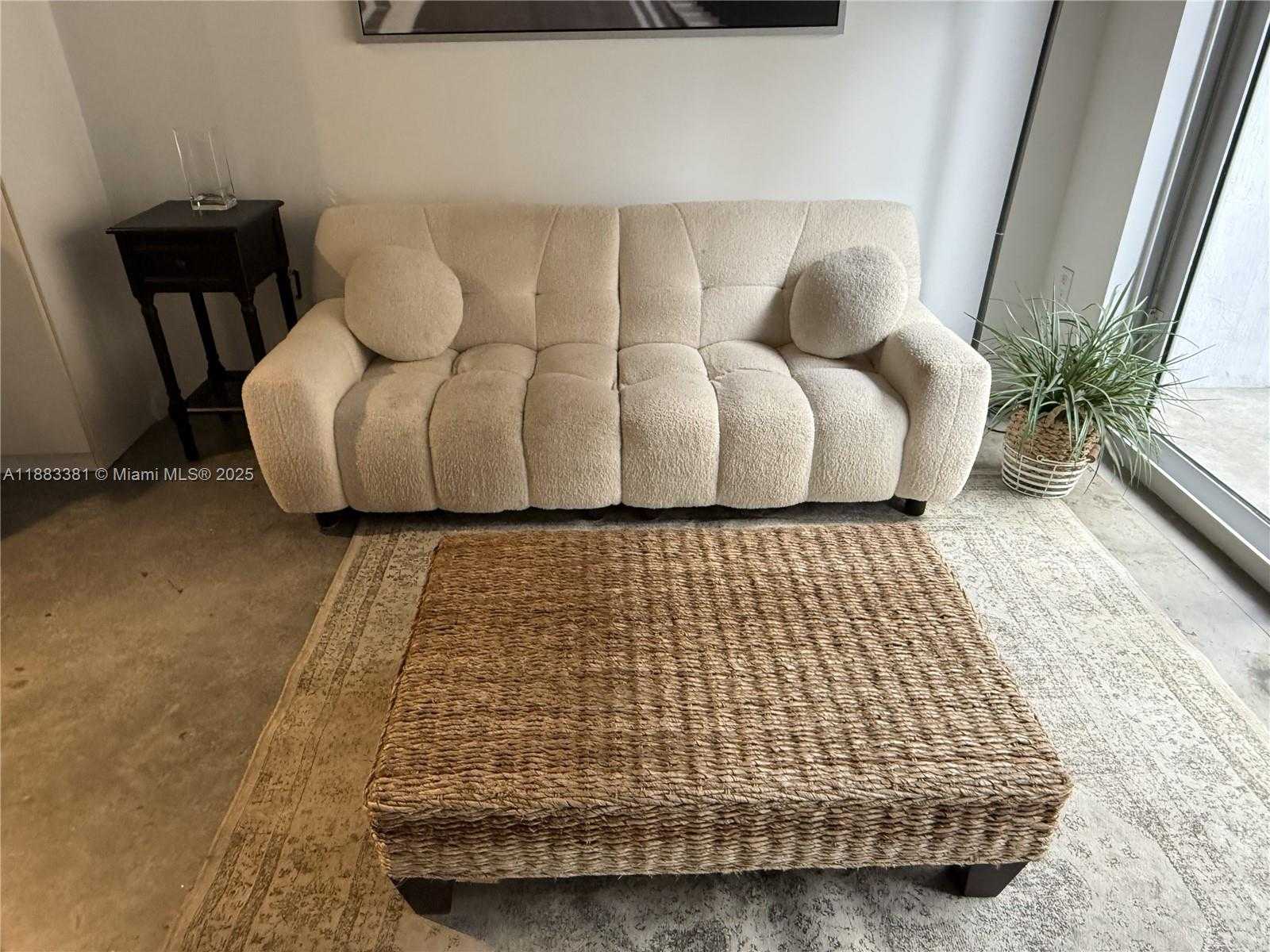 Imagen de Pequeño Objeto