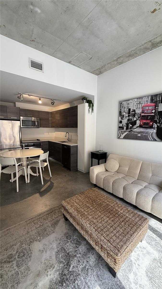 Imagen de Pequeño Objeto