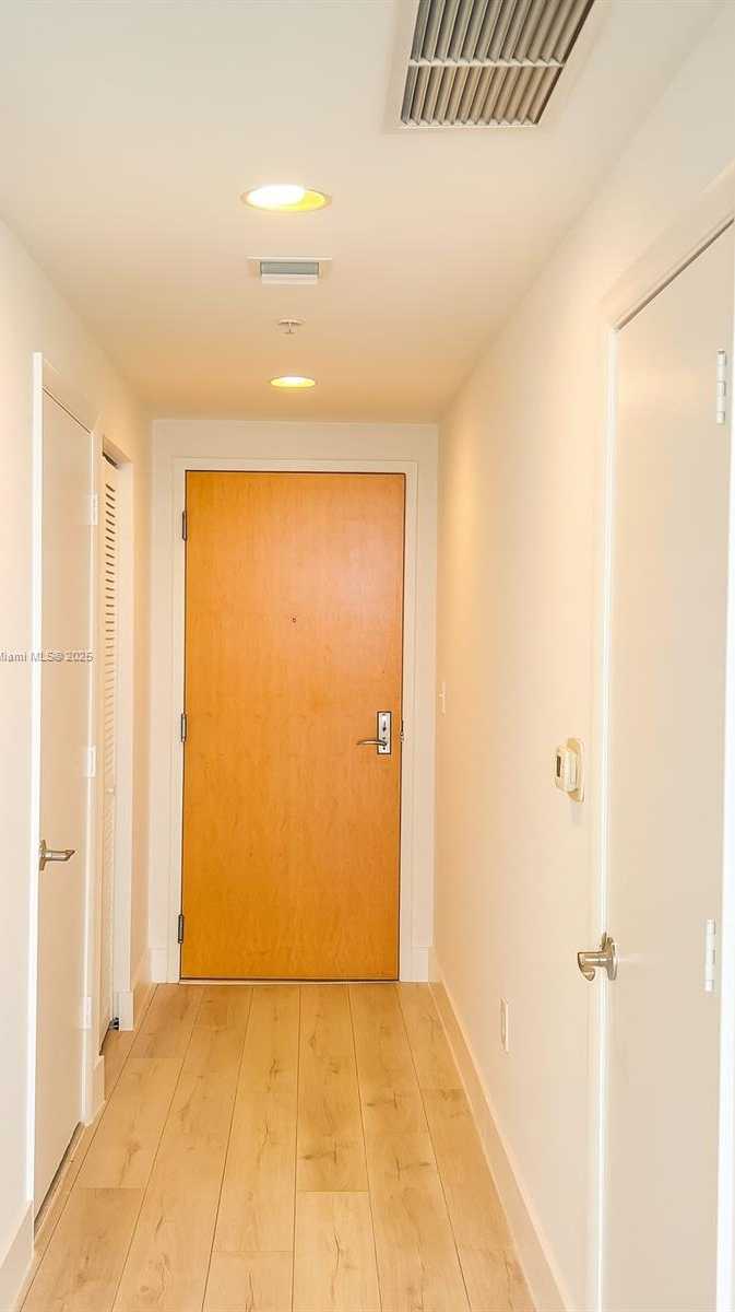 Small Image of 253 NORTH EAST 2ND ST #3307, Miami Number 9